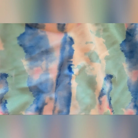 One-piece swimsuit with padding and a printed design for women! 👙☀️ - Picture 4 of 7